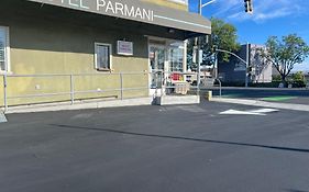 Hotel Parmani Near Stanford University